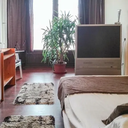 Three Bedroom Holiday In 에게르
