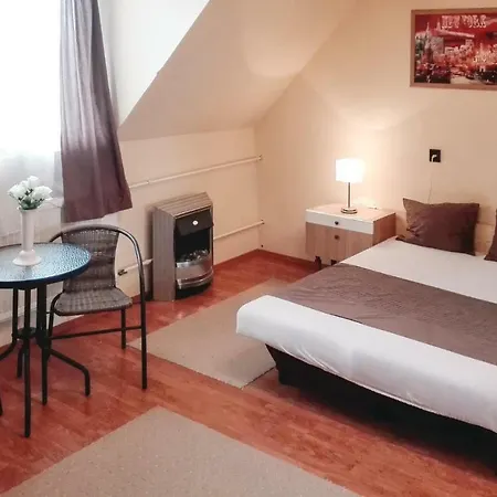 Three Bedroom Holiday In 펜션 *