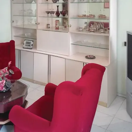 Three Bedroom Holiday In 에게르