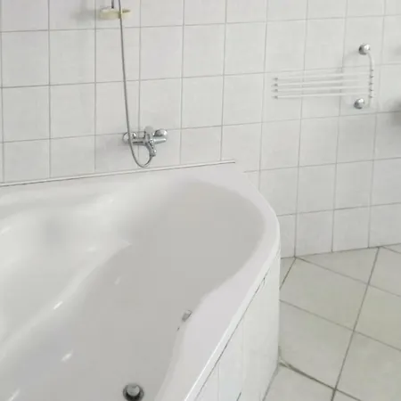 Three Bedroom Holiday In * 에게르